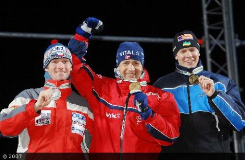 BJOERNDALEN Ole Einar, , DERYZEMLYA Andriy, , SLESINGR Michal. WCH 2007. Antholz. Men sprint