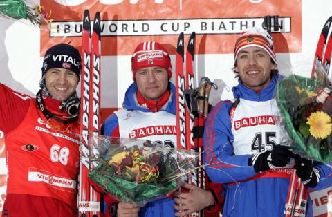 BJOERNDALEN Ole Einar, , YAROSHENKO Dmitry, , MAKOVEEV Andrei. Hochfilzen 2007. Sprint. Men.