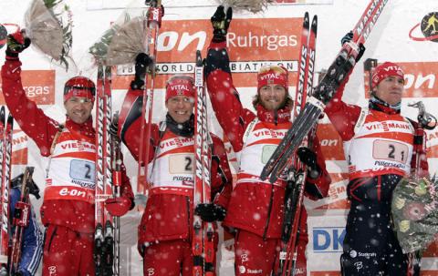 BJOERNDALEN Ole Einar, , HANEVOLD Halvard, , OS Alexander, , SVENDSEN Emil Hegle. Hochfilzen 2007. Relay. Men.