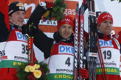 BJOERNDALEN Ole Einar, , SVENDSEN Emil Hegle, , LANDERTINGER Dominik. Ruhpolding 2009 Sprint Men