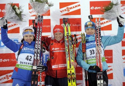 BERGER Tora, , MAKARAINEN Kaisa, , MEDVEDTSEVA Olga. Ostersund 2009. Sprint. Women.