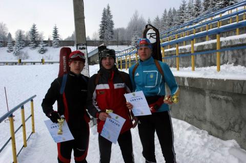 SOKOLYUK Vitaliy, , KOPCHAK Yuriy, , PIDRUCHNUY Dmytro. Ukrainian Biathlon Cup, December 2010. Tysovets