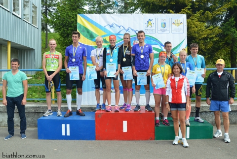 IVKO Maksym, , MYHDA Anton, , PUSTOVALOVA Yana, , DMYTRENKO Valeriya. Junior summer championship of Ukraine 2016. Tysovets. Medal ceremony
