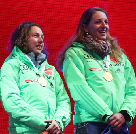 DAHLMEIER Laura, , HINZ Vanessa. Hochfilzen 2017. Mixed relay
