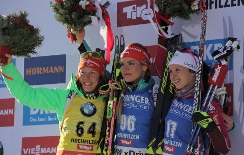 KOUKALOVA Gabriela, , CHEVALIER ANAIS-BOUCHET, , DAHLMEIER Laura. Hochfilzen 2017. Sprint. Women