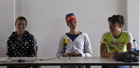 GREGORIN Teja, , SEMERENKO Vita, , BACHMANN Tina. City biathlon in Puettlingen 2012 (finals)