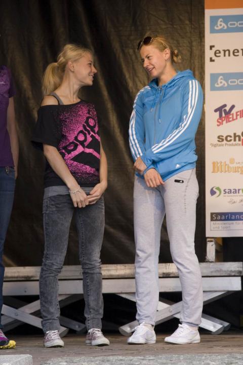 VILUKHINA Olga, , NEUREUTHER Miriam. City biathlon in Puettlingen 2012 (finals)