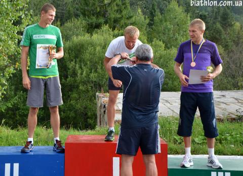 BEREZHNOY Oleg, , BILANENKO Olexander, , DERYZEMLYA Andriy. Summer open championship of Ukraine 2012. Pursuit. Awards Ceremony