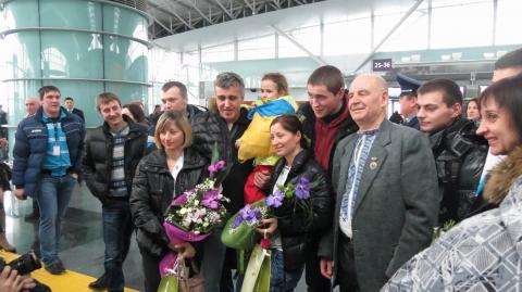 SEMERENKO Valj, , SEMERENKO Vita. Meeting the ukrainian team in the airport after the world championship